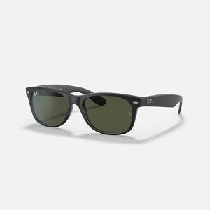 Ray-Ban New Wayfarer Classic RB 2132